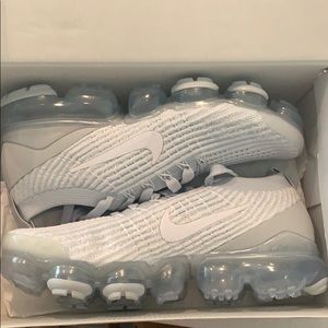 Nike FlyKnit size 8.5